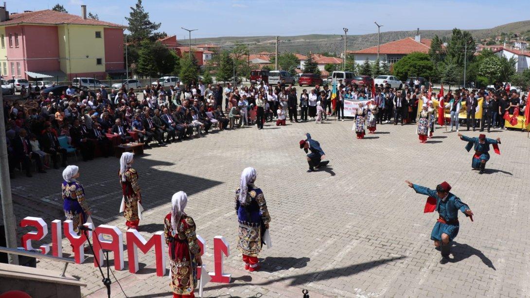 19 Mayıs Atatürk'ü Anma, Gençlik ve Spor Bayramı İlçemizde Coşkuyla kutlandı